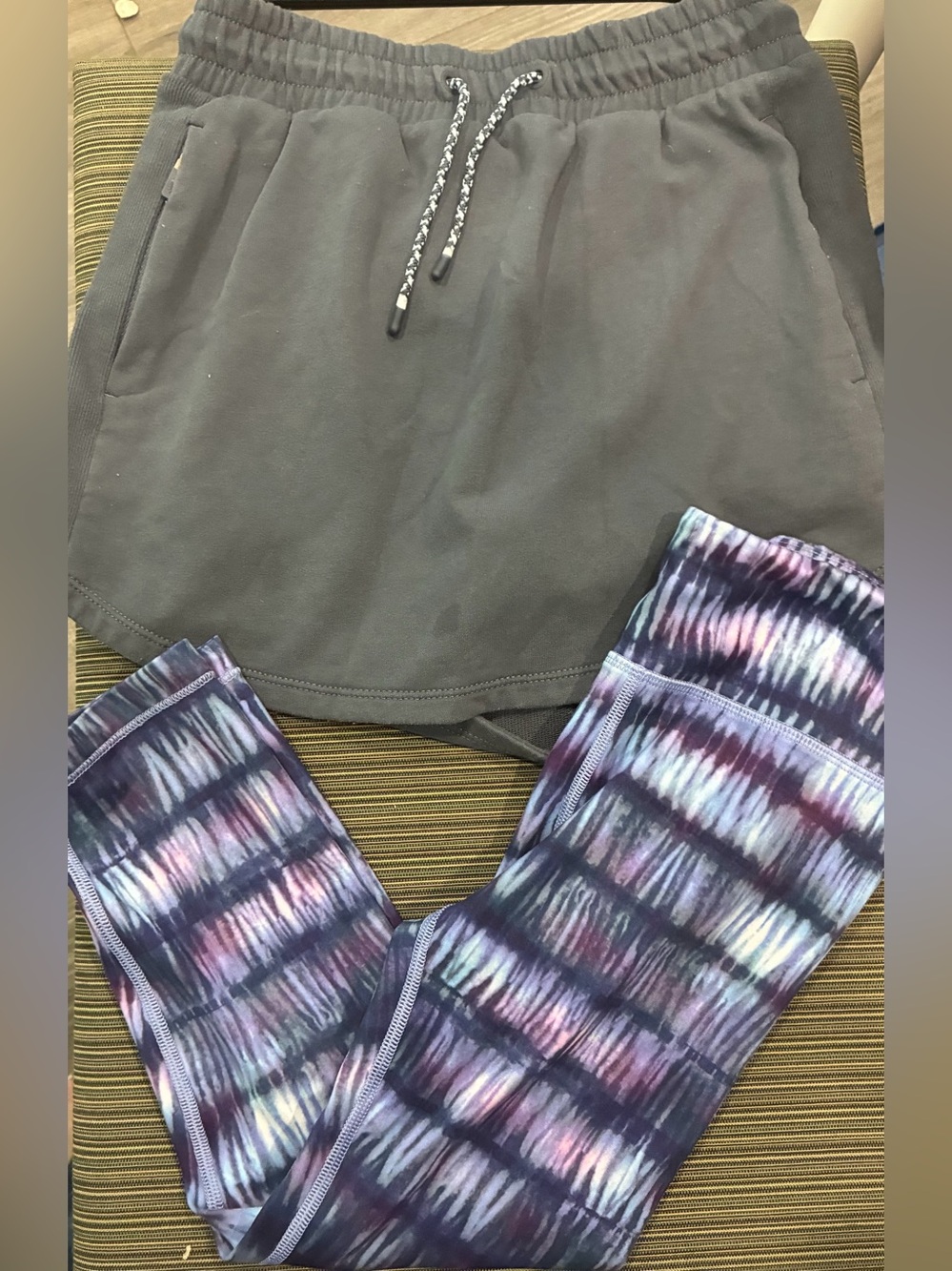 Athleta girl Gray Skort+ Purple Tie-Dye Leggings high rise Capri M 8-10